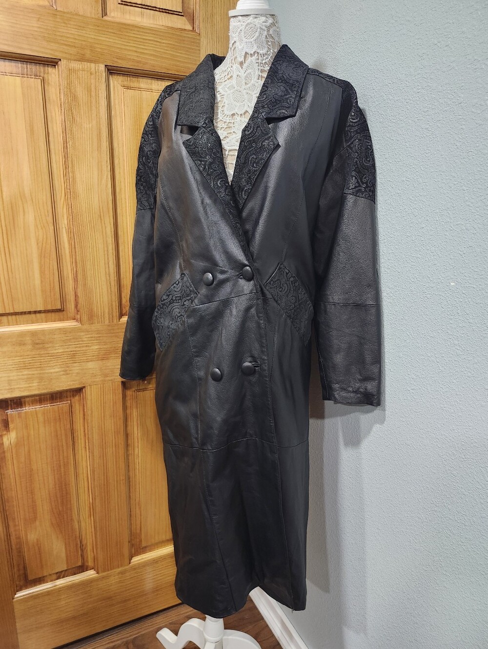 Marco Morani Black Double Breast Long 100% Leather Coat Velvet Swirl Accents M